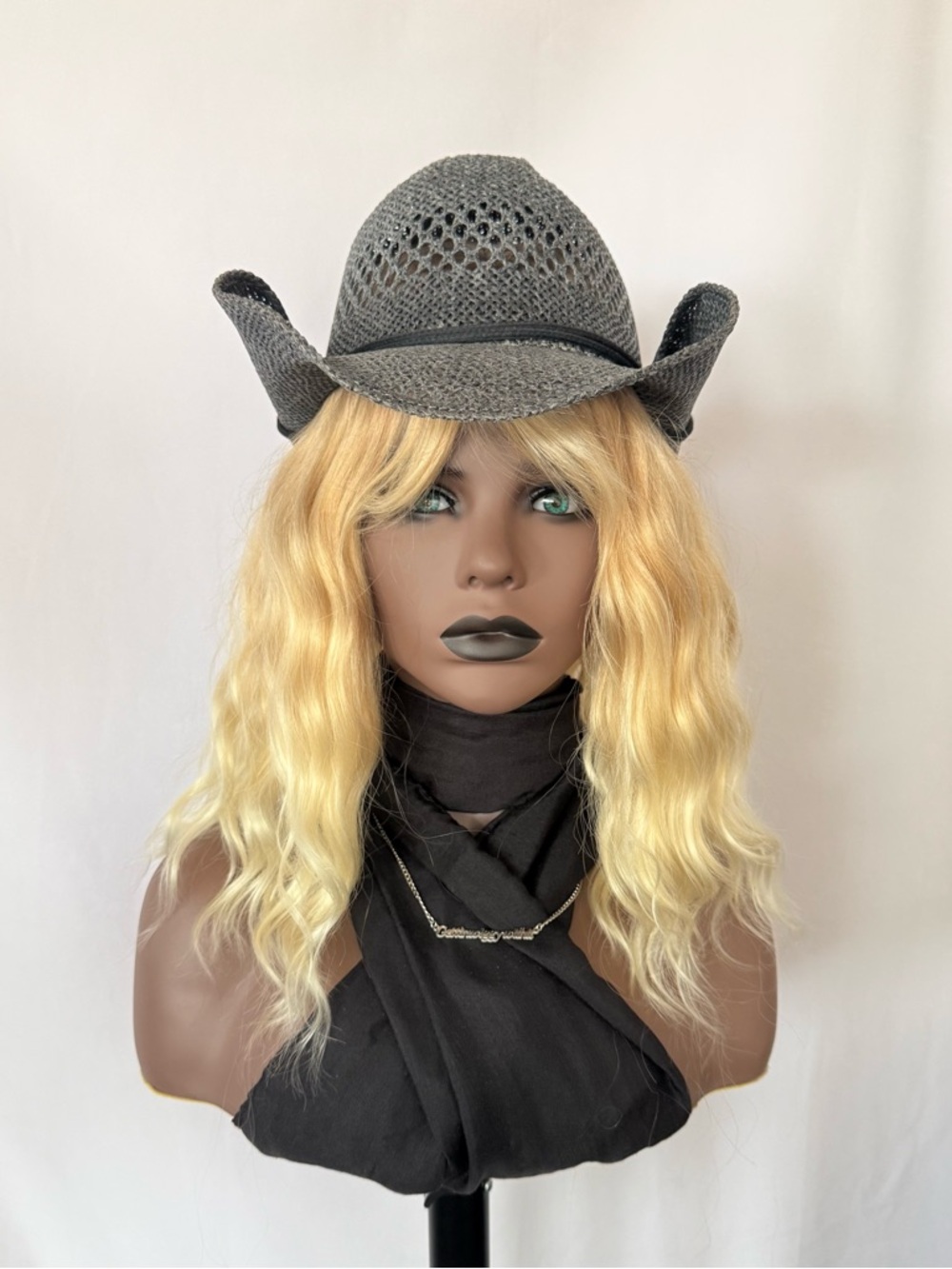 Effortless Event Ready Ombré Blonde Synthetic Wig w Bangs 💛NO FURTHER DISCOUNT🤎